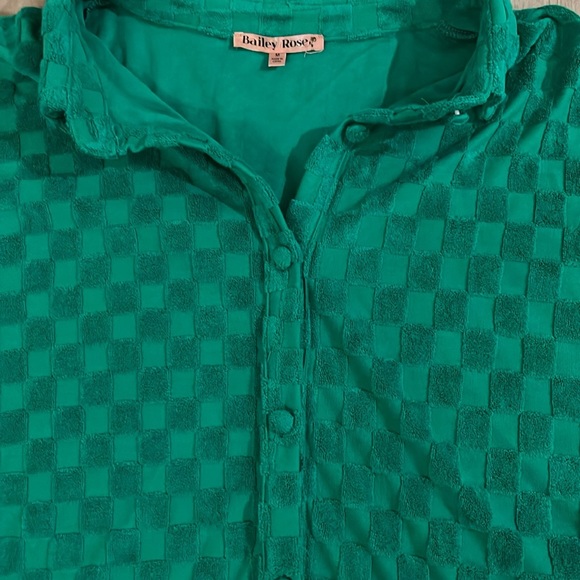 Beautiful ‘Bailey Rose’ Boutique Brand Oversized Button down in Green size M - Picture 3 of 6